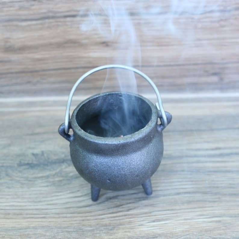 Mini Plain Cast Iron Cauldron w/ Lid (3.5 in.)